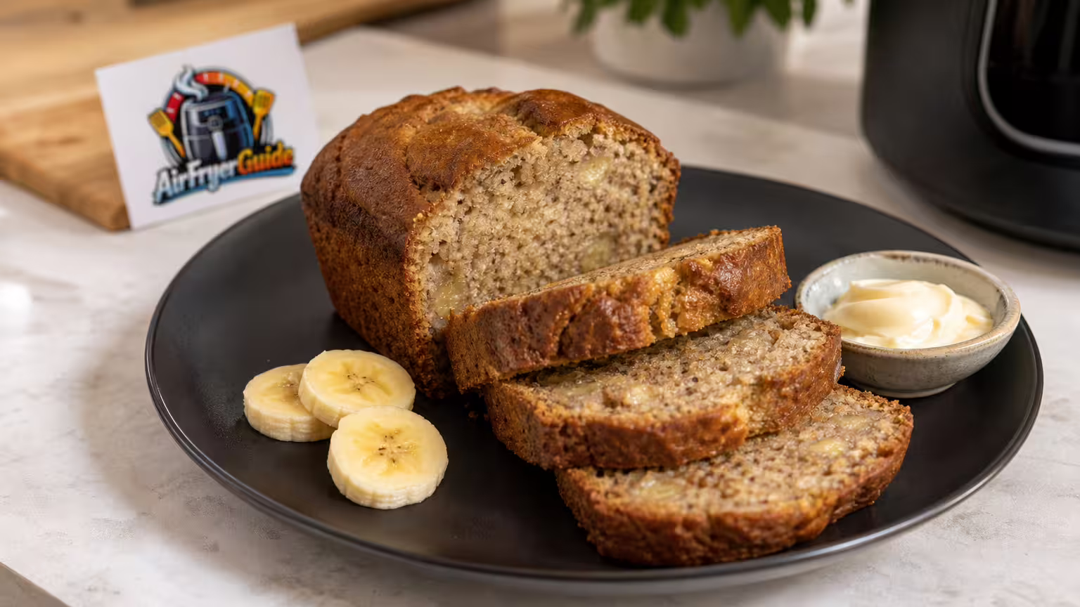 Bananenbrot aufwärmen im Airfryer - Serviervorschlag