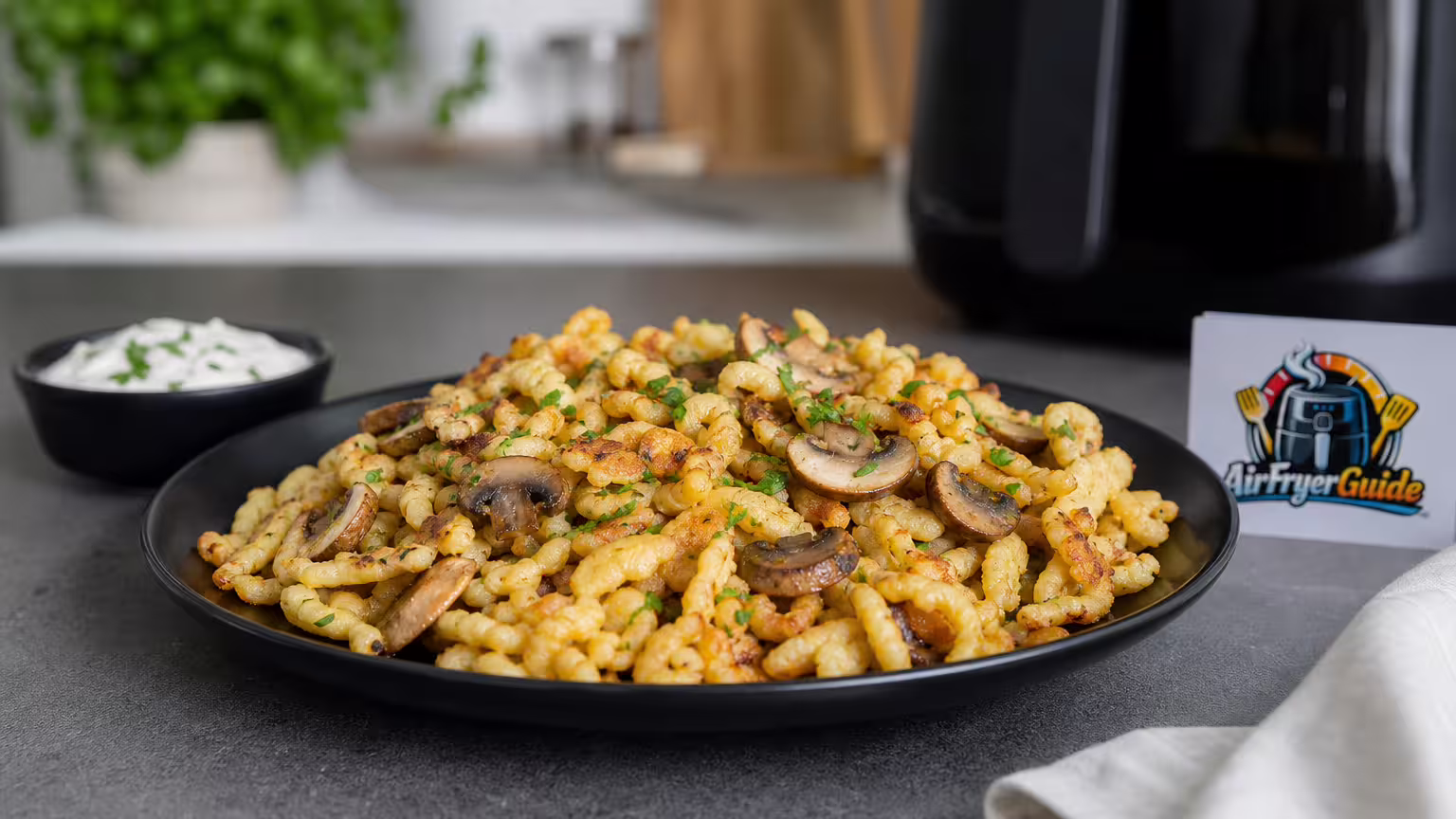 Spätzlepfanne mit Champignons aufwärmen im Airfryer